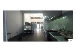 Arriendo local de Comida al Paso ¡Oportunidad única en Santiago Centro!