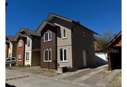 Casa totalmente remodelada, para llegar y vivir cómodamente con su familia.