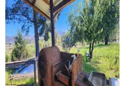 Hermosa Parcela, con amplio terreno y con Cabaña para remodelar.