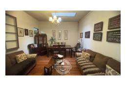 VENDE AMPLIA CASA EN PROVIDENCIA