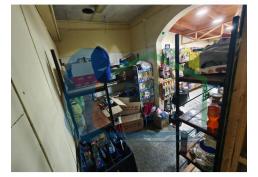 Se venden 4 locales comerciales independientes