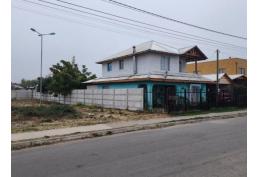 SE VENDE ESPACIOSA CASA EN SECTOR LOS NICHES